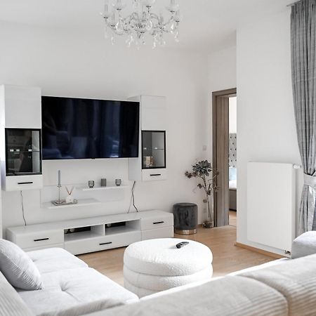 Lovely Family Suite Прага Экстерьер фото